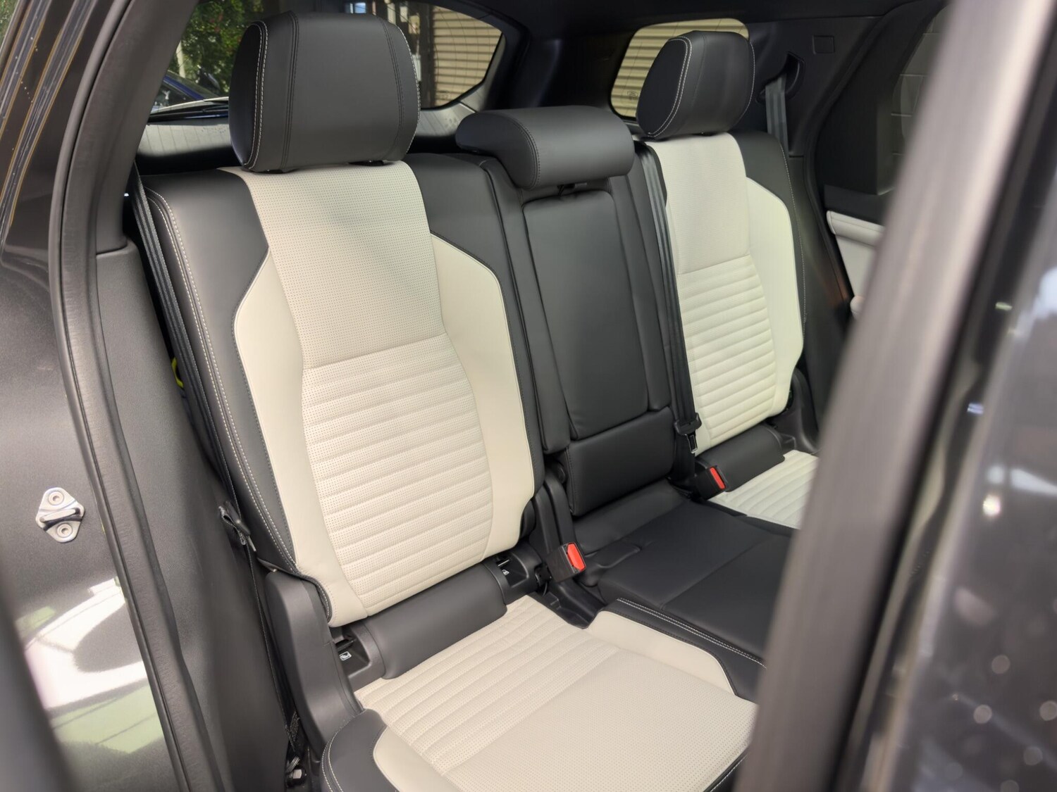 Used Land Rover Discovery Sport for sale - 77784546: Photo 27