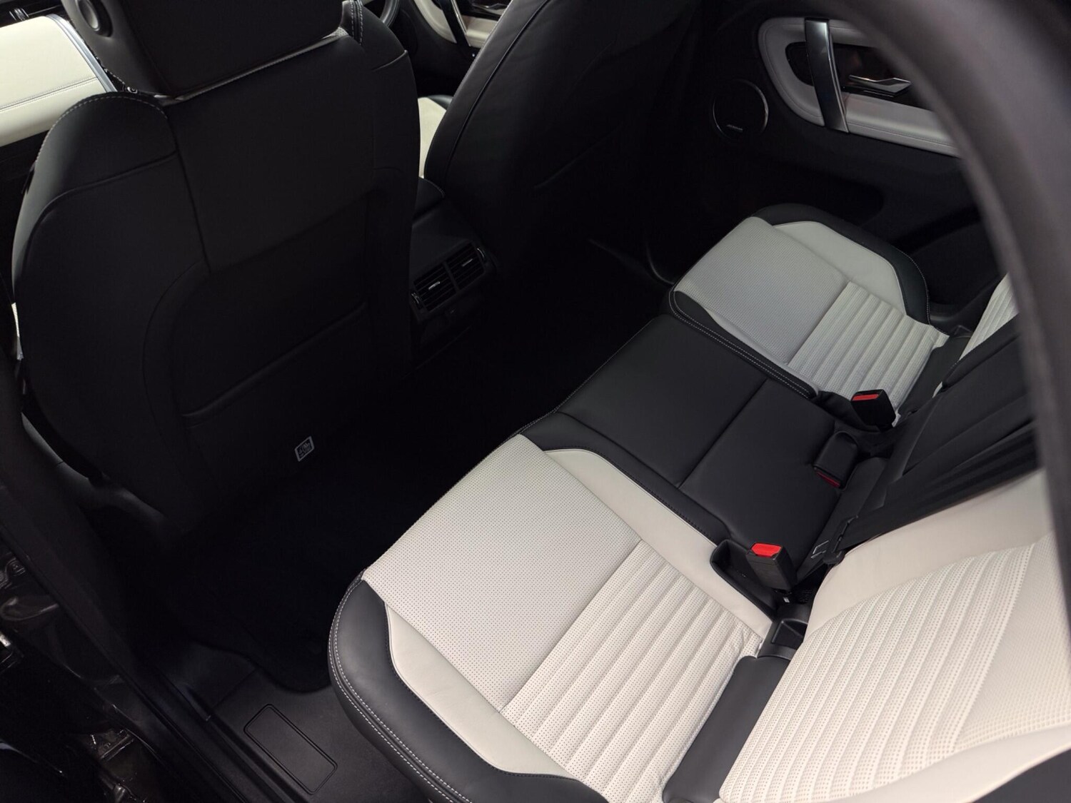 Used Land Rover Discovery Sport for sale - 77784546: Photo 28