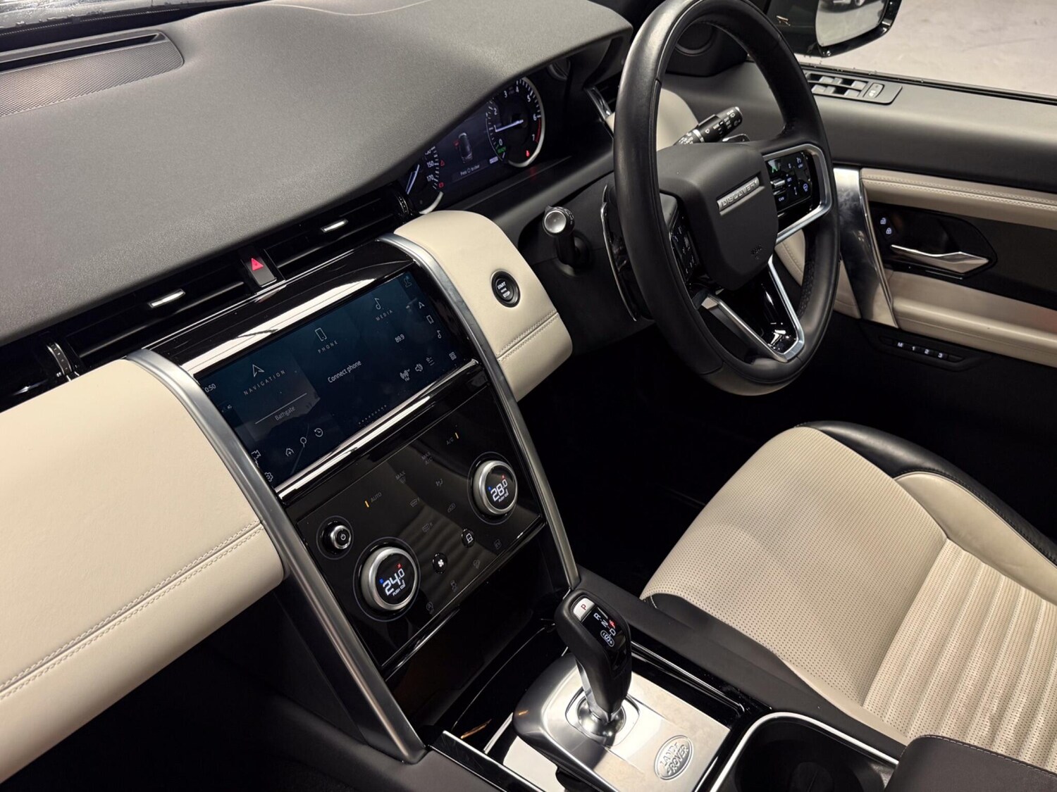 Used Land Rover Discovery Sport for sale - 77784546: Photo 39