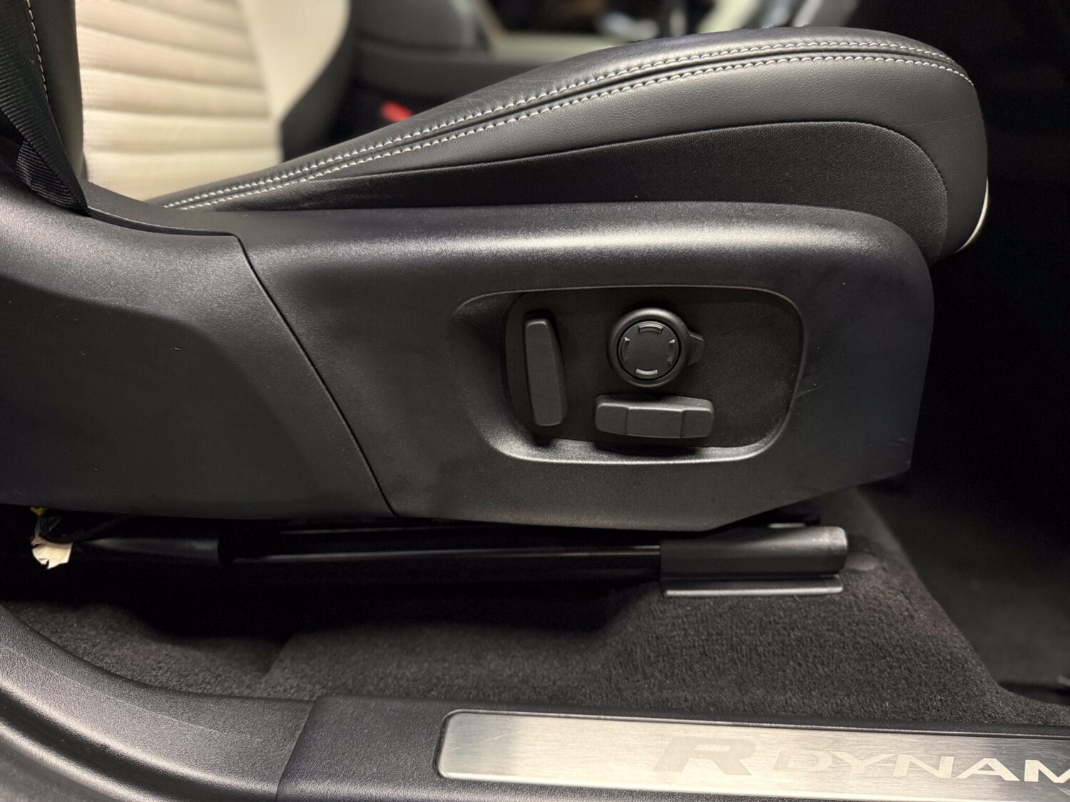 Used Land Rover Discovery Sport for sale - 77784546: Photo 44