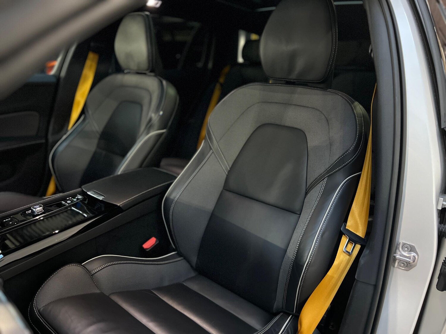 Used Volvo V60 for sale - 76658645: Photo 23