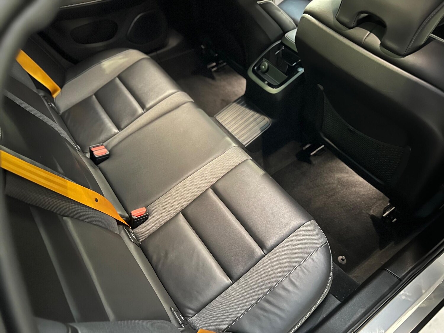 Used Volvo V60 for sale - 76658645: Photo 27