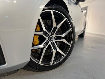 Used Volvo V60 2021 for sale - 76658645: Photo