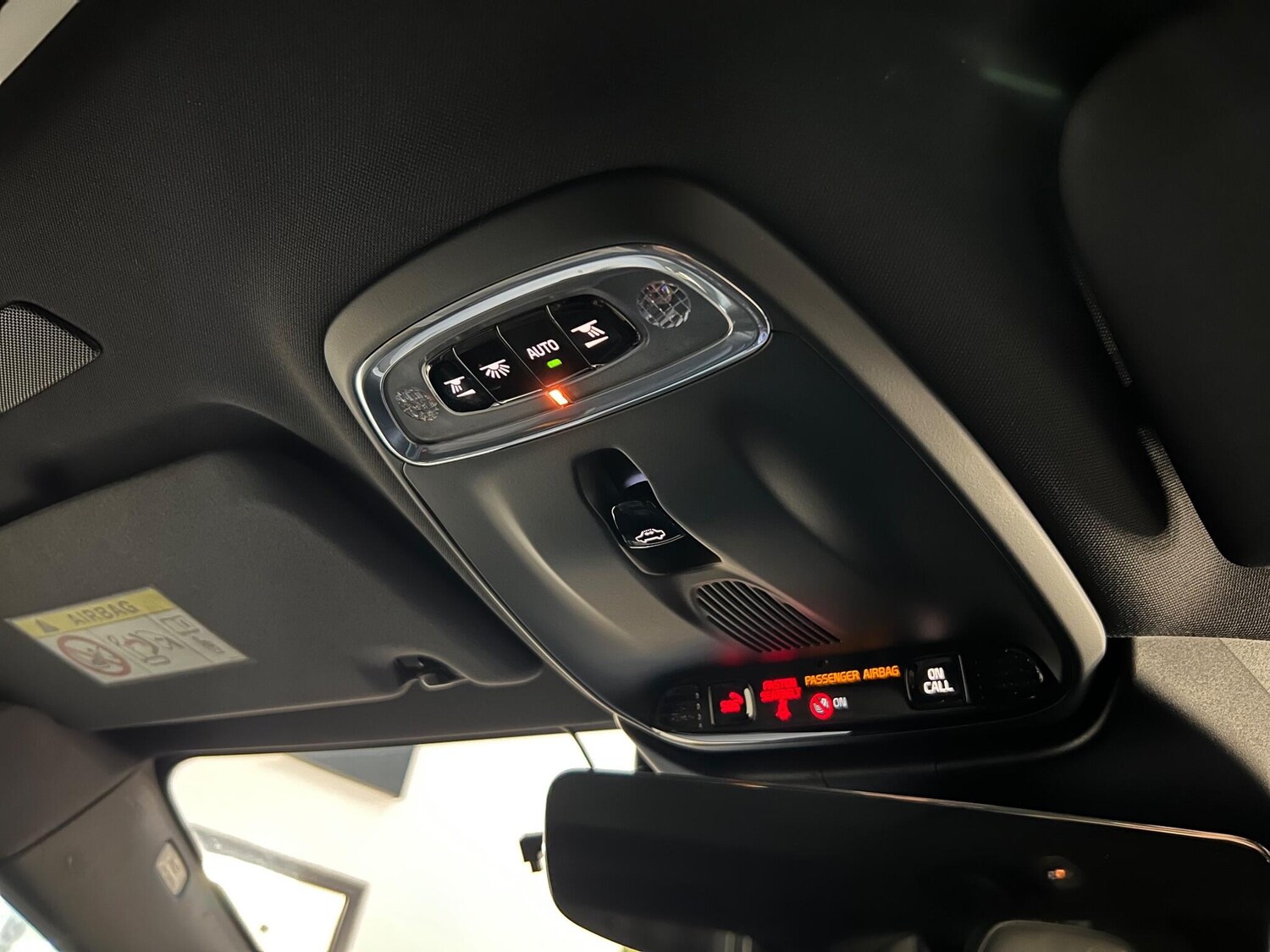 Used Volvo V60 for sale - 76658645: Photo 42