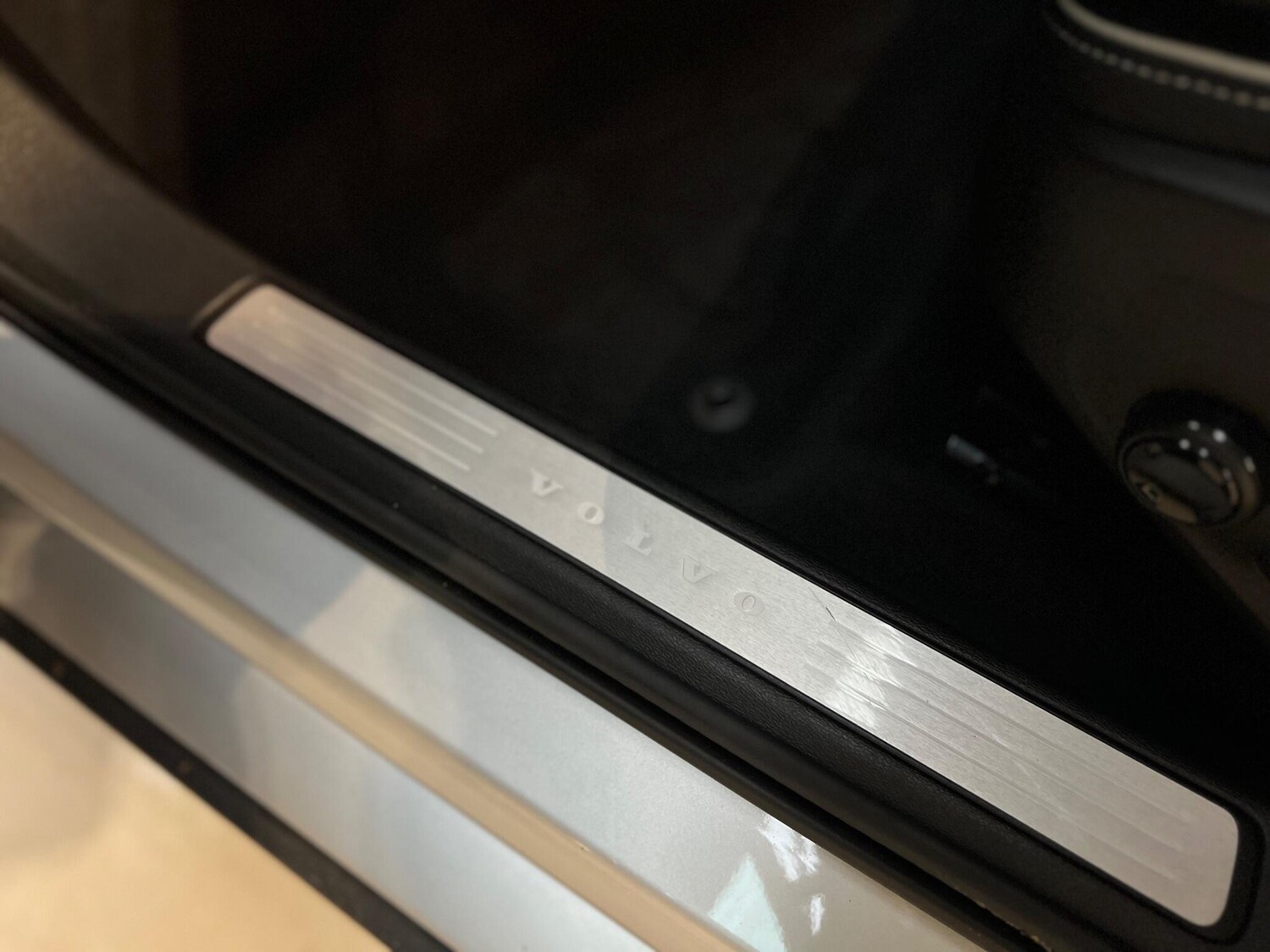 Used Volvo V60 for sale - 76658645: Photo 44