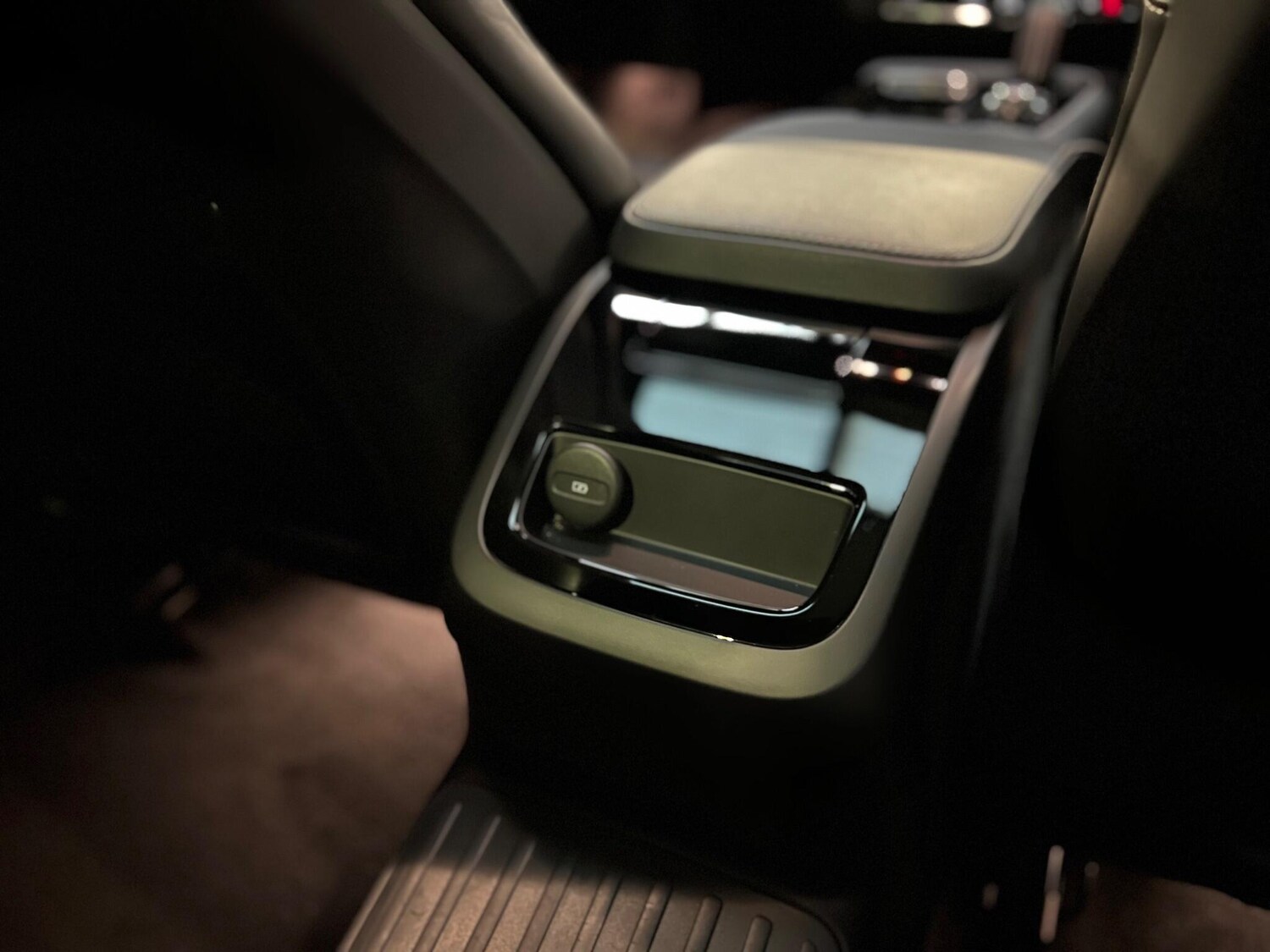 Used Volvo V60 for sale - 76658645: Photo 45