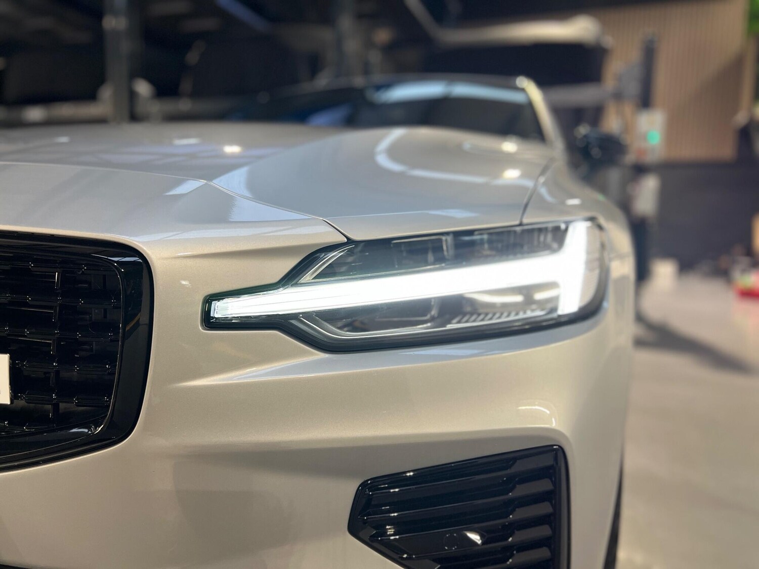 Used Volvo V60 for sale - 76658645: Photo 9