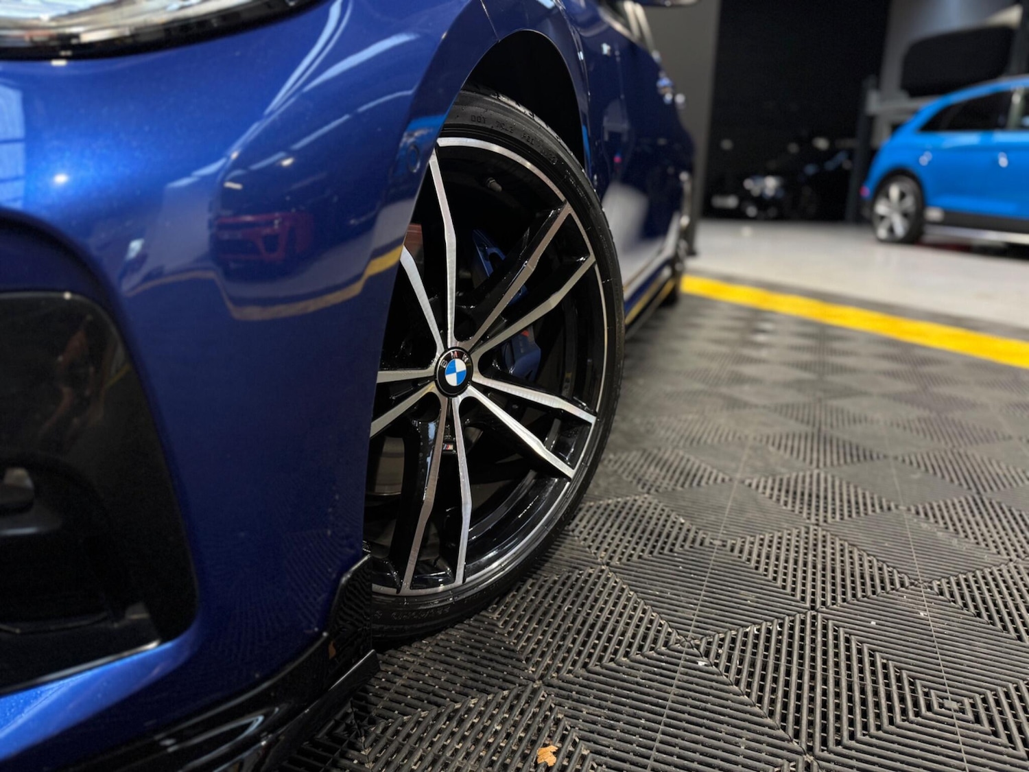 Used BMW 3 Series 2019 for sale - 78157447: Photo 2