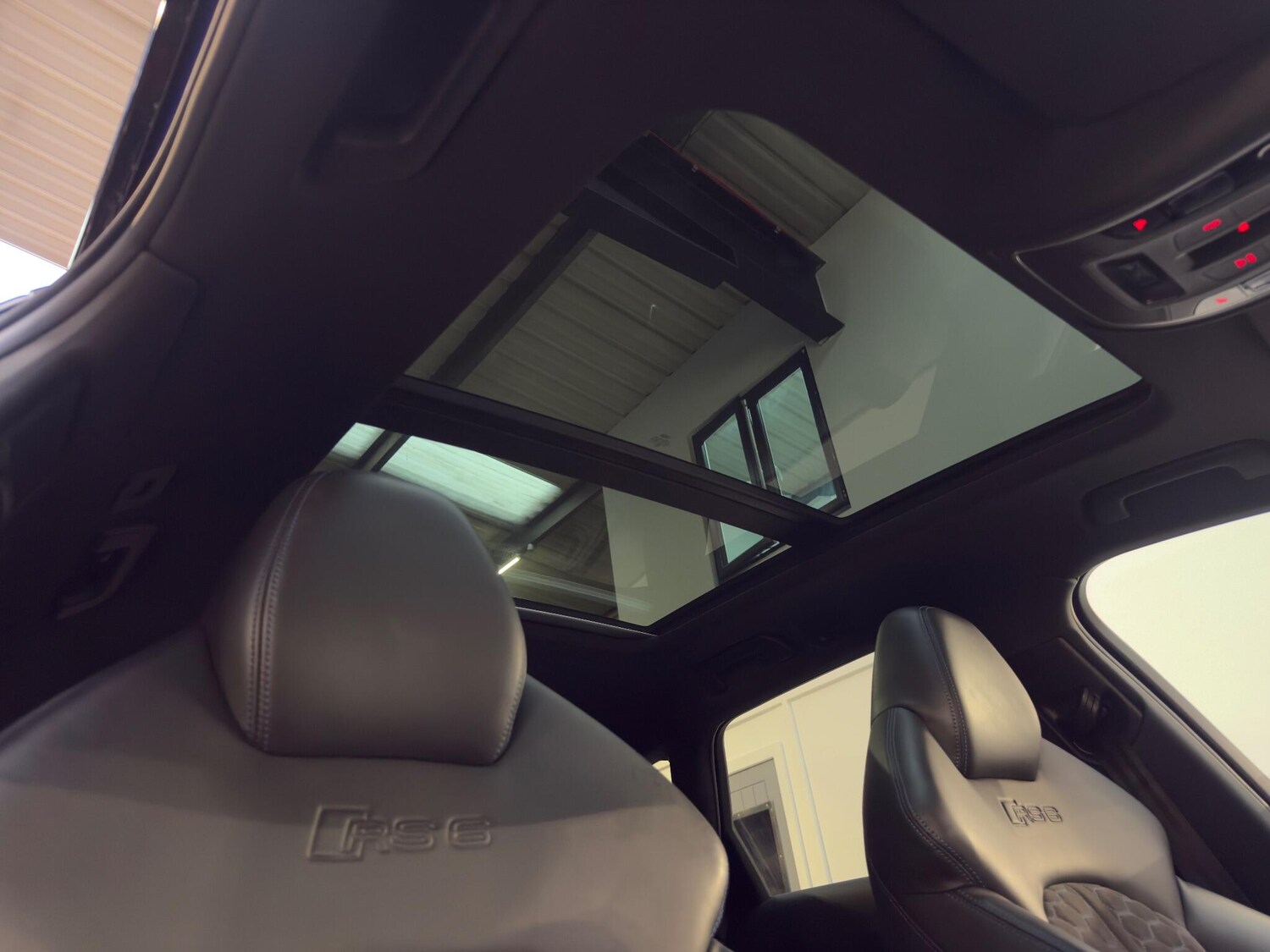 Used Audi RS6 Avant for sale - 76658508: Photo 37