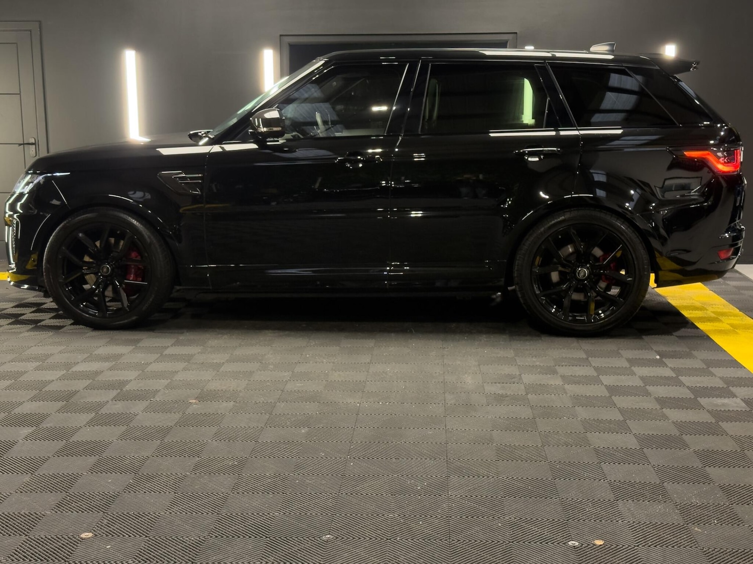 Used Land Rover Range Rover Sport 2019 for sale - 77425274: Photo 3