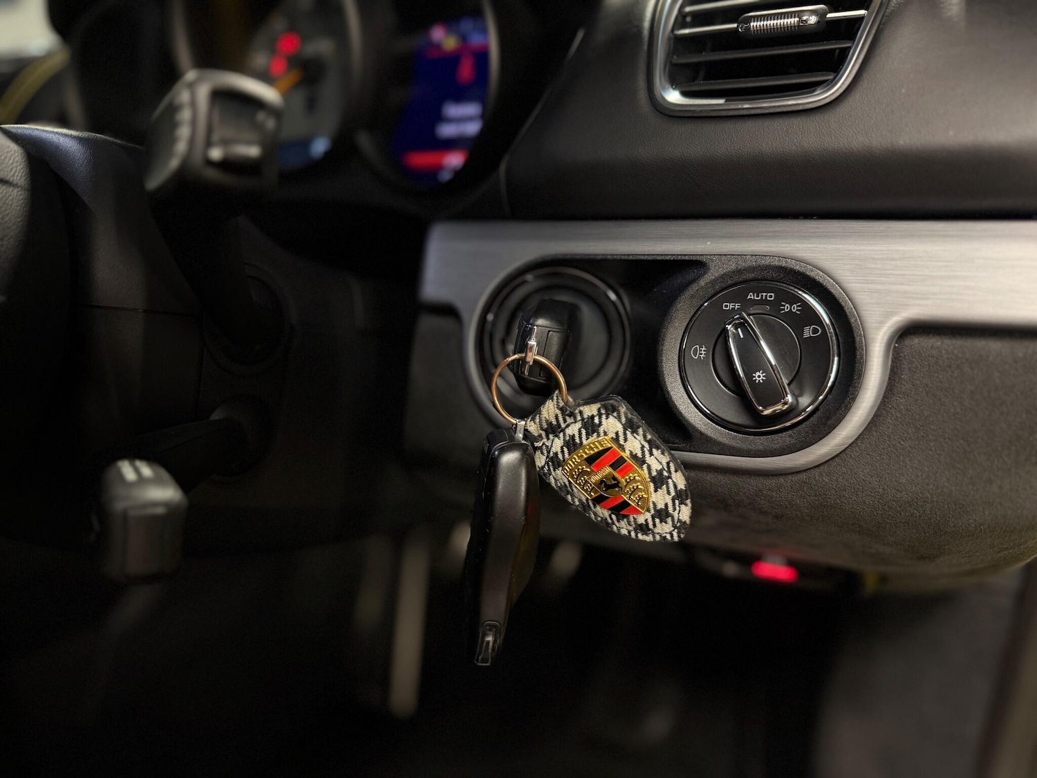 Used Porsche Cayman 2016 for sale - 76926668: Photo 30