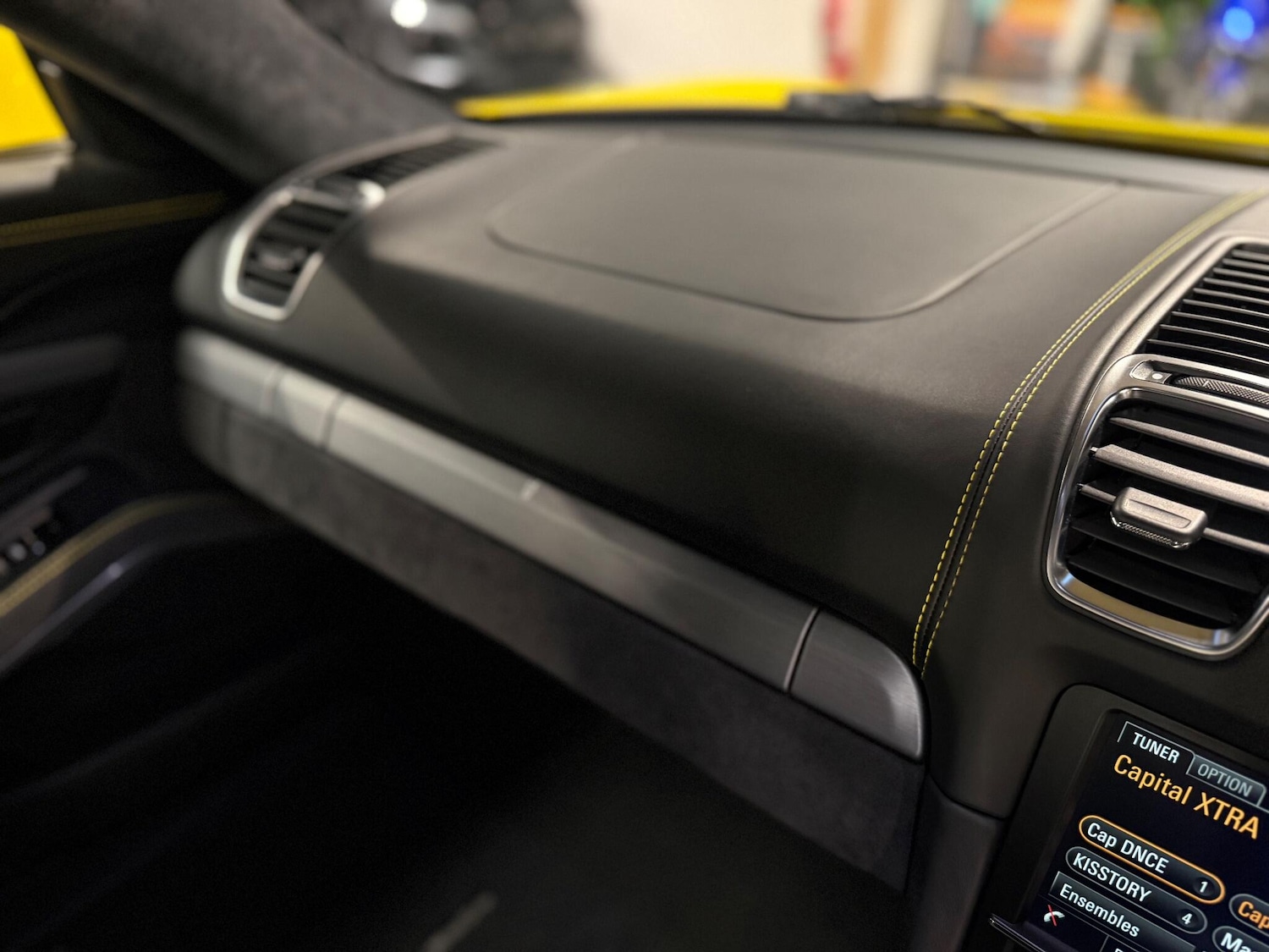 Used Porsche Cayman 2016 for sale - 76926668: Photo 31