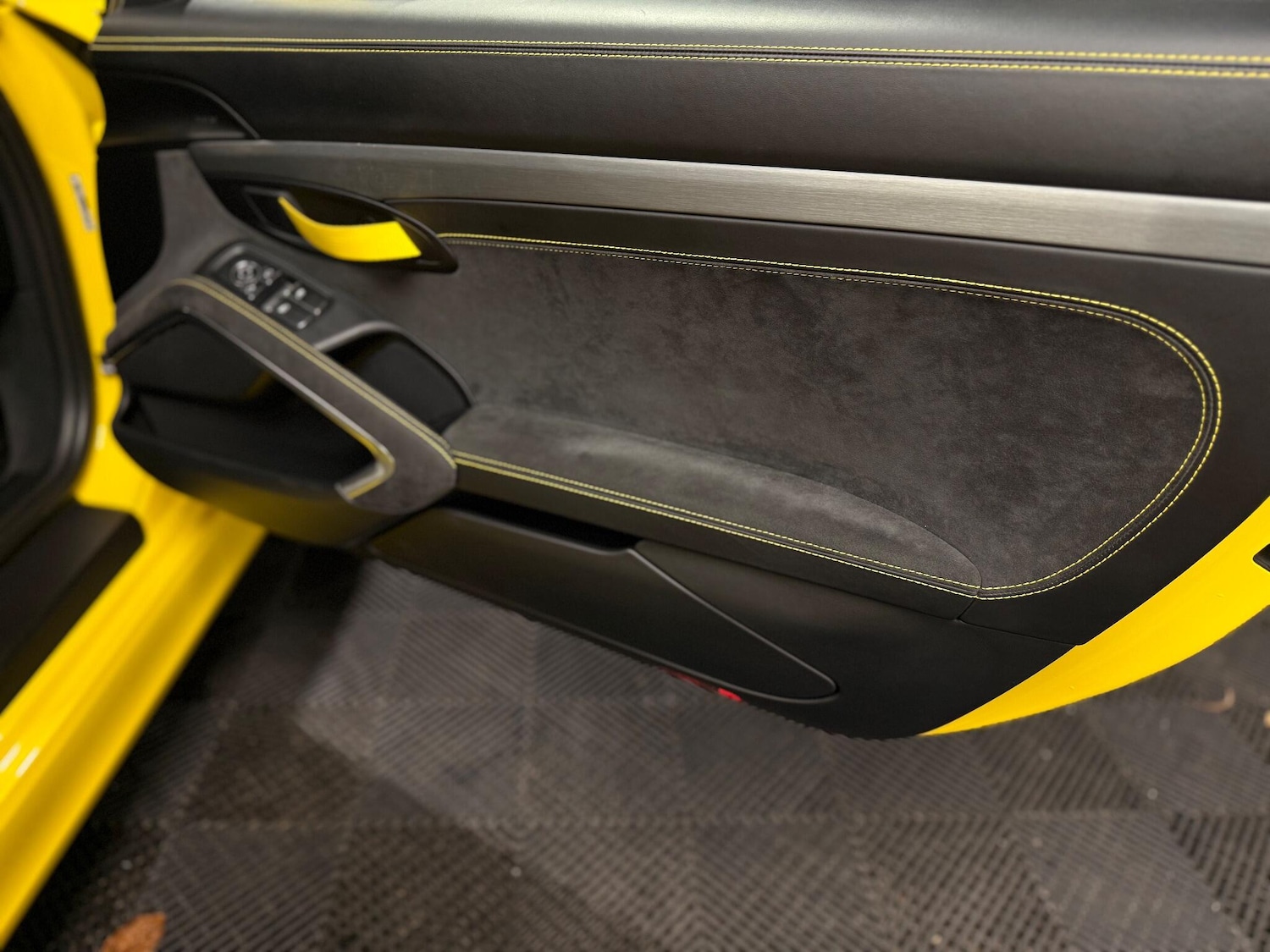 Used Porsche Cayman 2016 for sale - 76926668: Photo 33