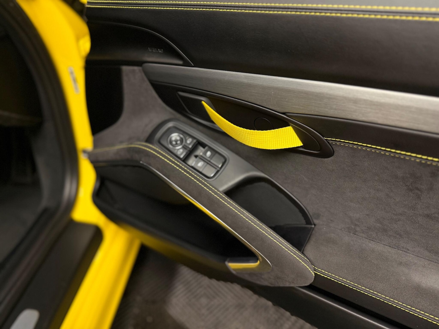 Used Porsche Cayman 2016 for sale - 76926668: Photo 34