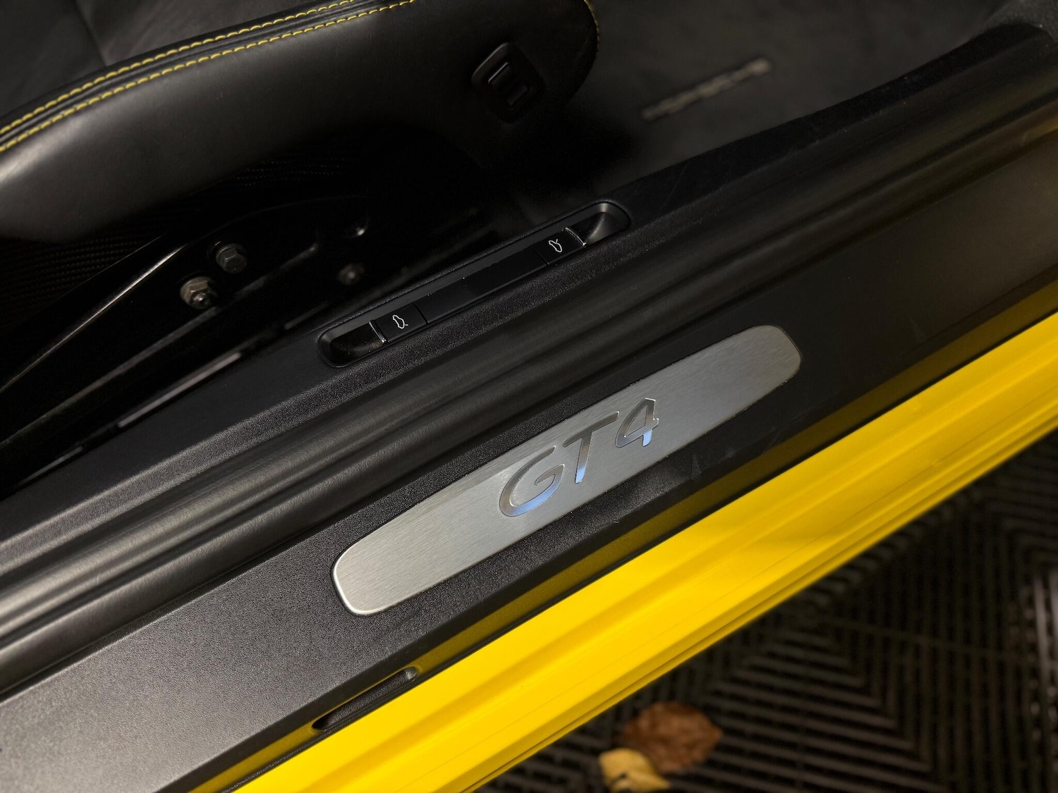 Used Porsche Cayman 2016 for sale - 76926668: Photo 35