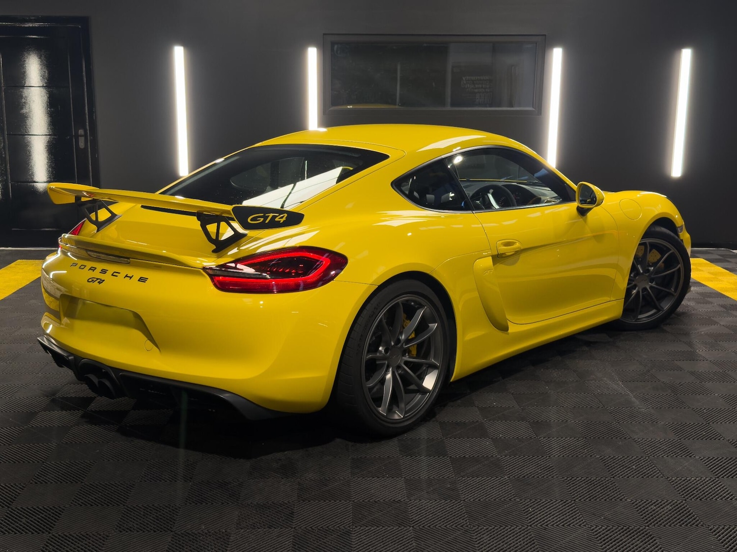 Used Porsche Cayman 2016 for sale - 76926668: Photo 4