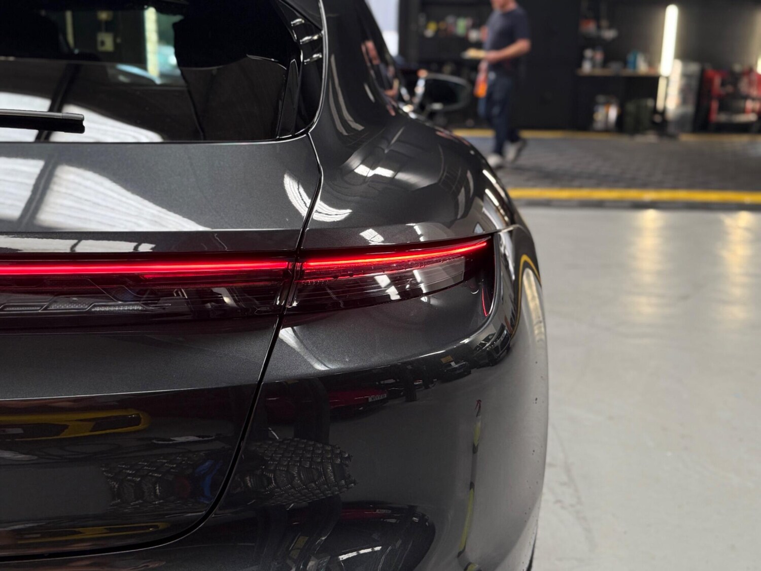 Used Porsche Taycan 2023 for sale - 76657346: Photo 10