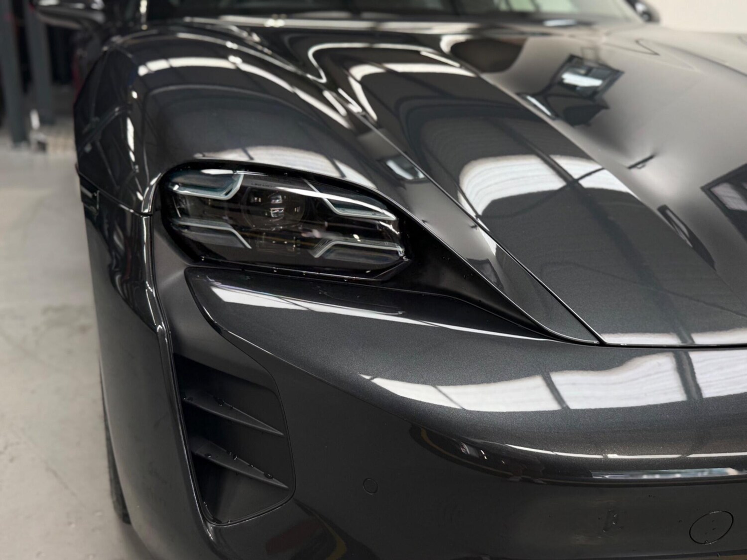 Used Porsche Taycan 2023 for sale - 76657346: Photo 11