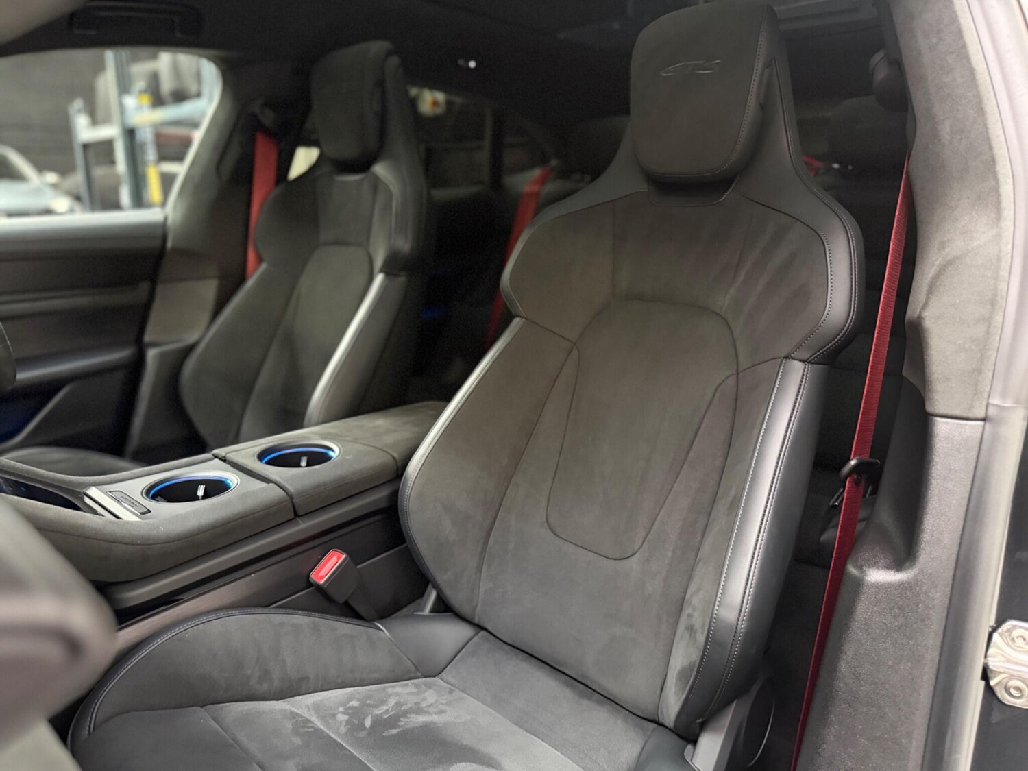 Used Porsche Taycan 2023 for sale - 76657346: Photo 17