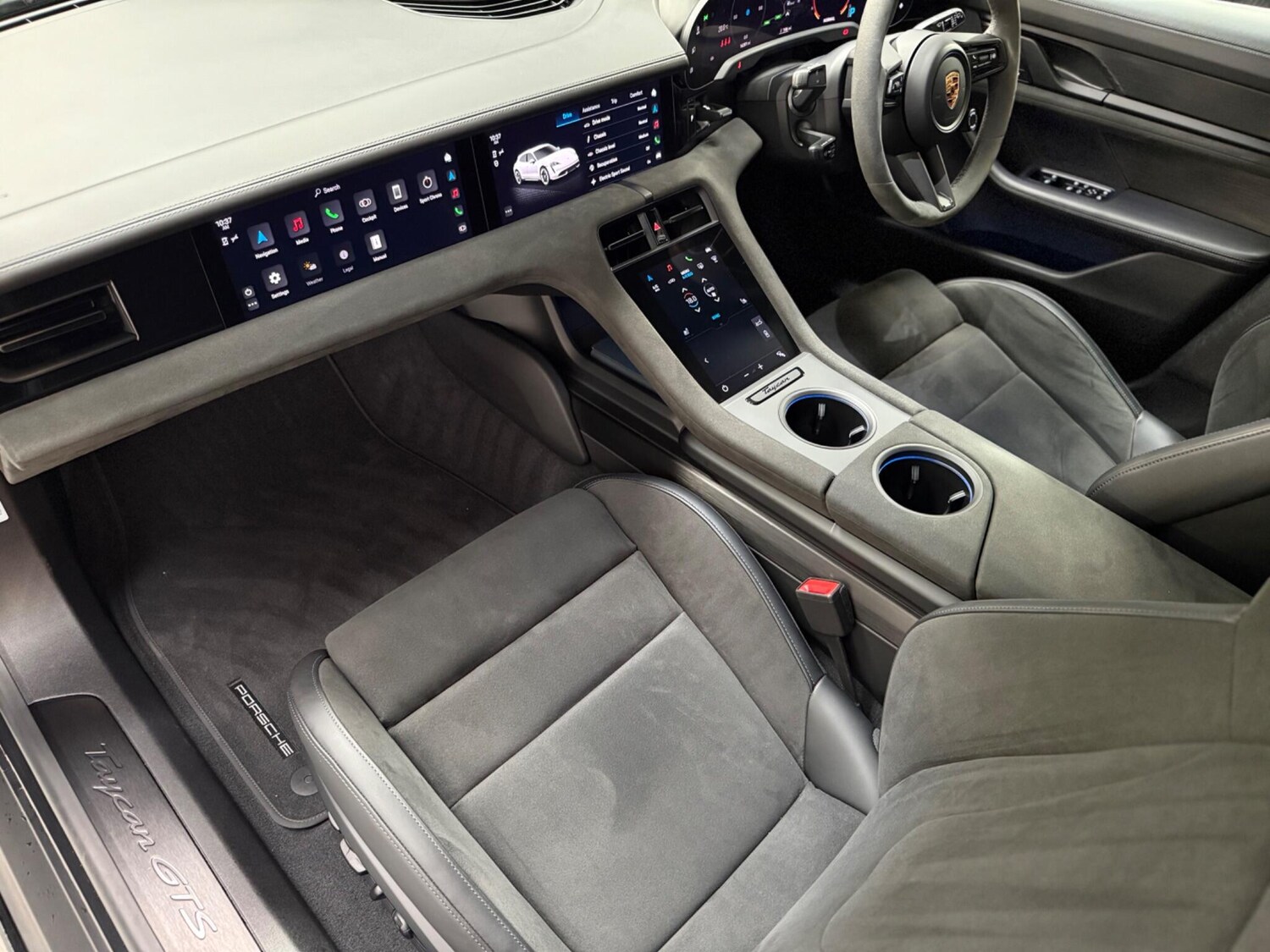 Used Porsche Taycan 2023 for sale - 76657346: Photo 18