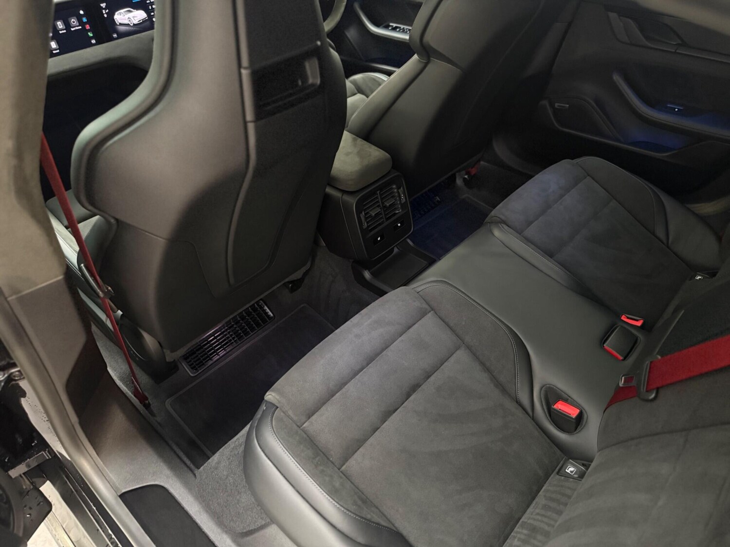 Used Porsche Taycan 2023 for sale - 76657346: Photo 22