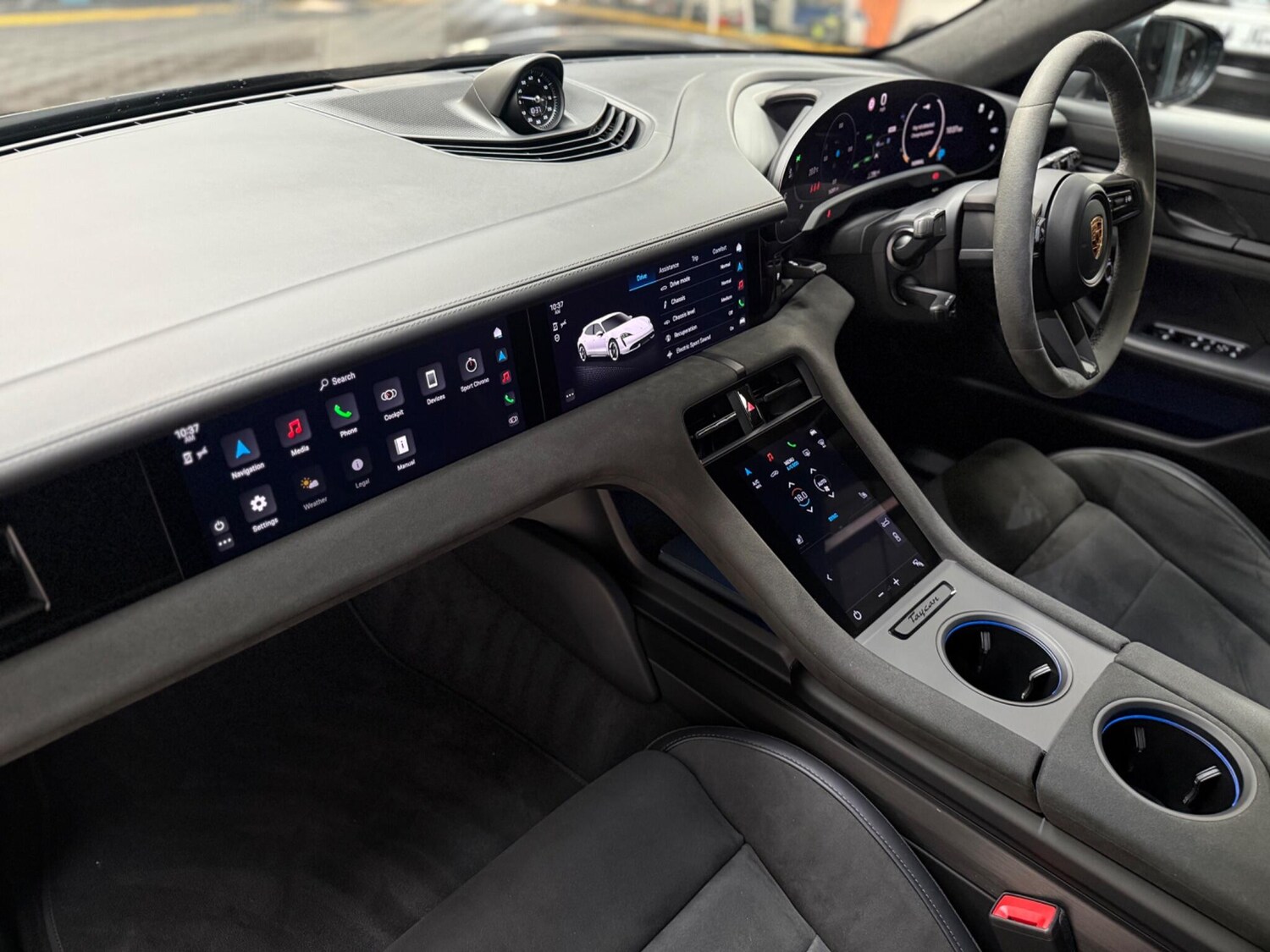 Used Porsche Taycan 2023 for sale - 76657346: Photo 23