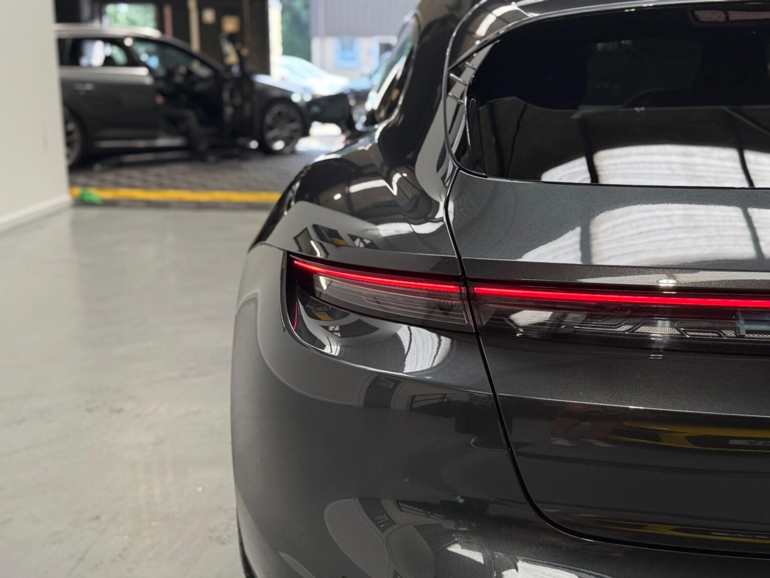 Used Porsche Taycan 2023 for sale - 76657346: Photo 9