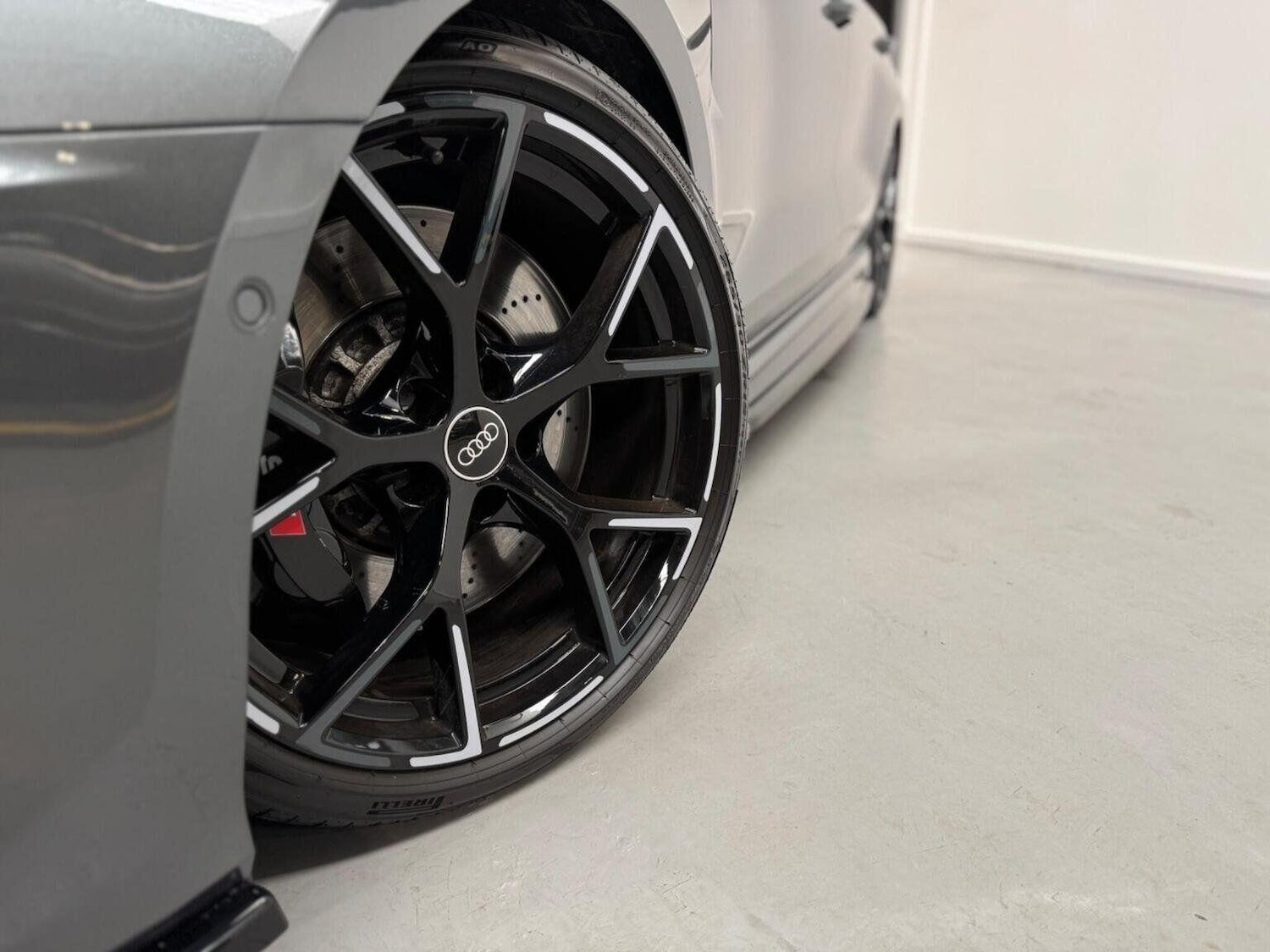 Used Audi RS3 for sale - 76658668: Photo 2