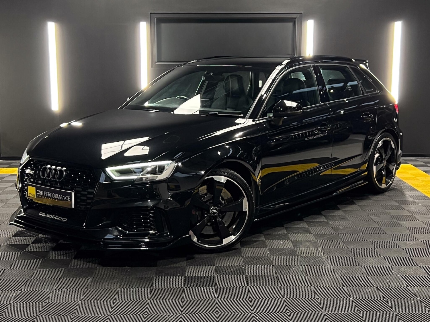 Used Audi RS3 2018 for sale - 77278902: Photo 1