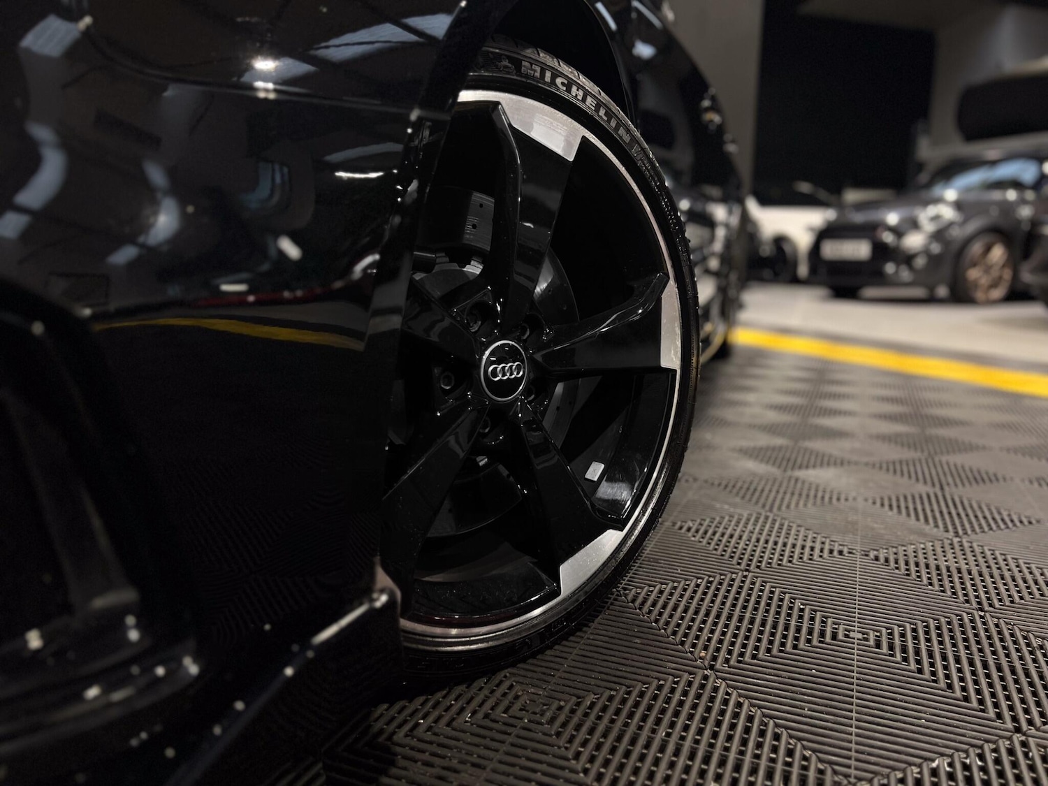 Used Audi RS3 2018 for sale - 77278902: Photo 2