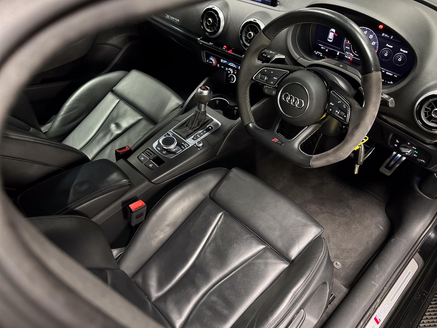 Used Audi RS3 2018 for sale - 77278902: Photo 23