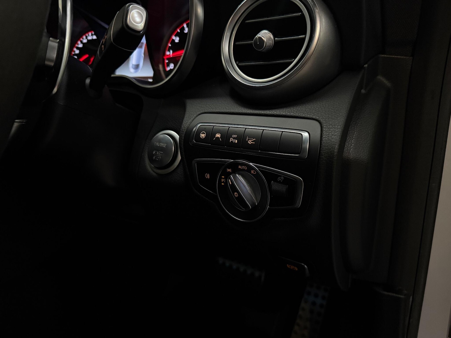 Used Mercedes-Benz C Class 2018 for sale - 76898444: Photo 45