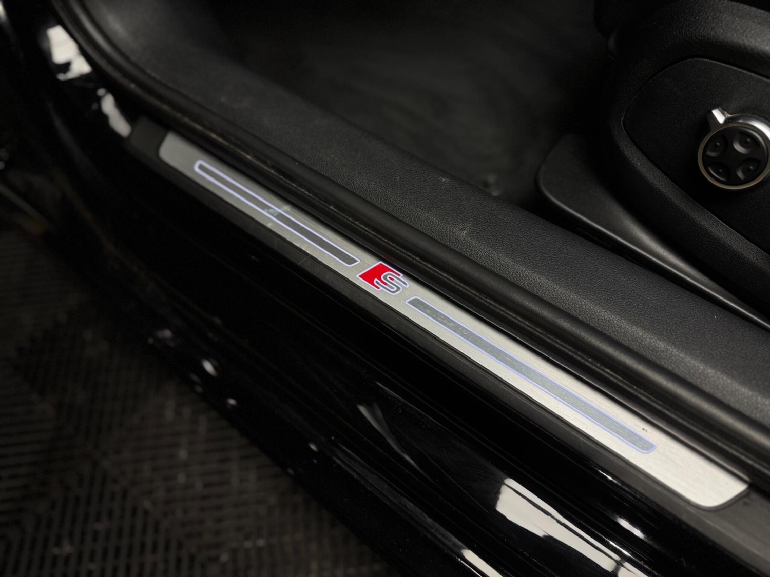 Used Audi A4 2018 for sale - 77395832: Photo 31