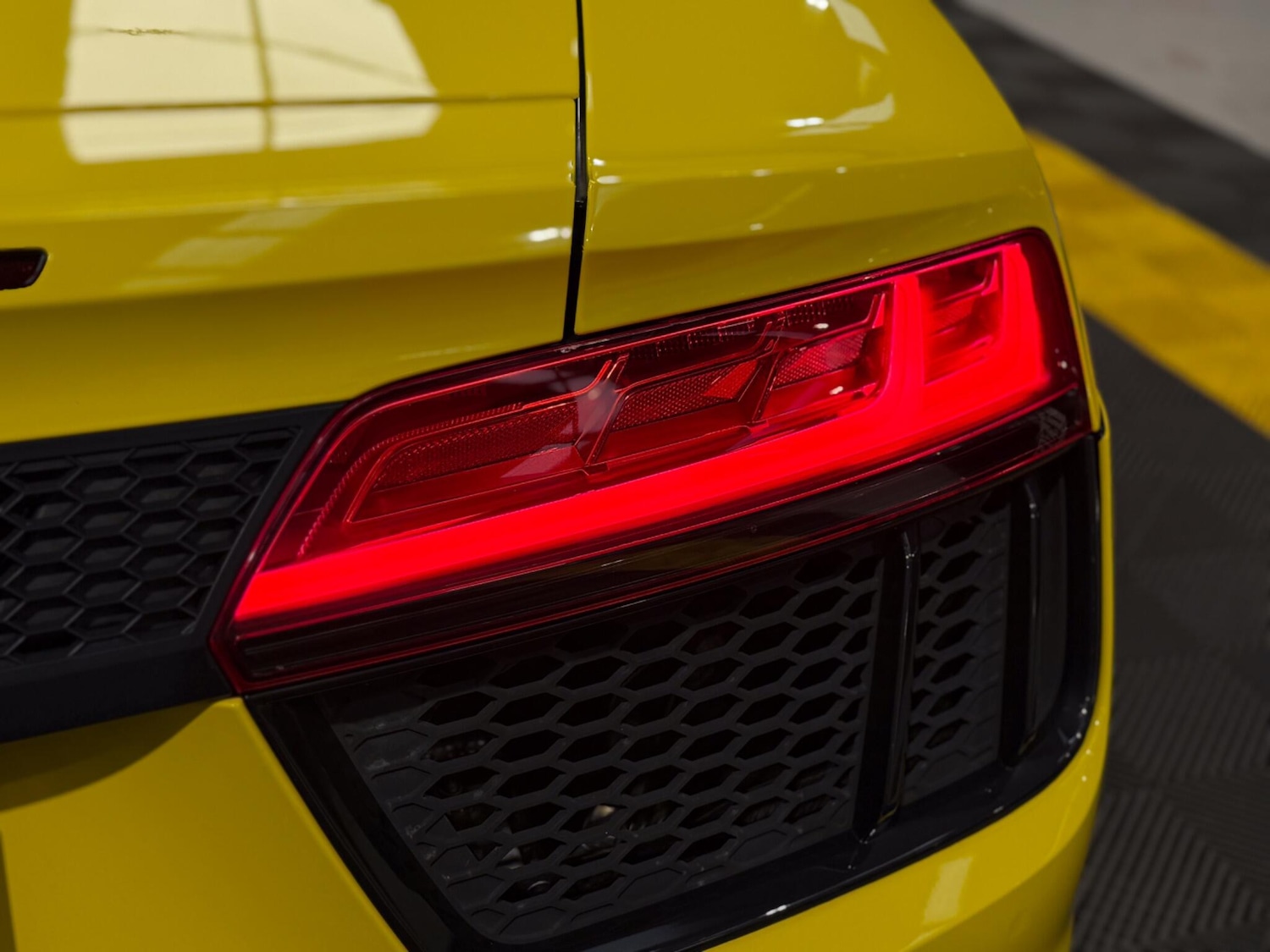 Used Audi R8 2017 for sale - 77625386: Photo 18