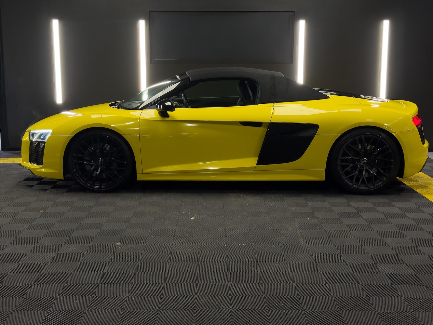 Used Audi R8 2017 for sale - 77625386: Photo 4
