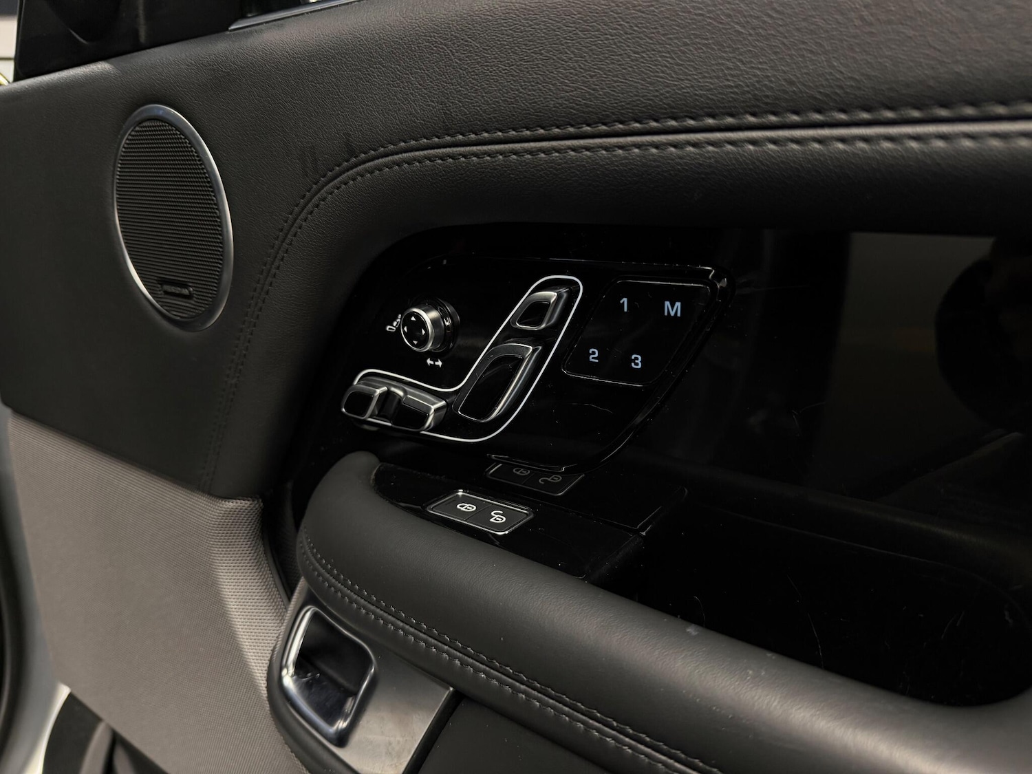 Used Land Rover Range Rover for sale - 77016758: Photo 37