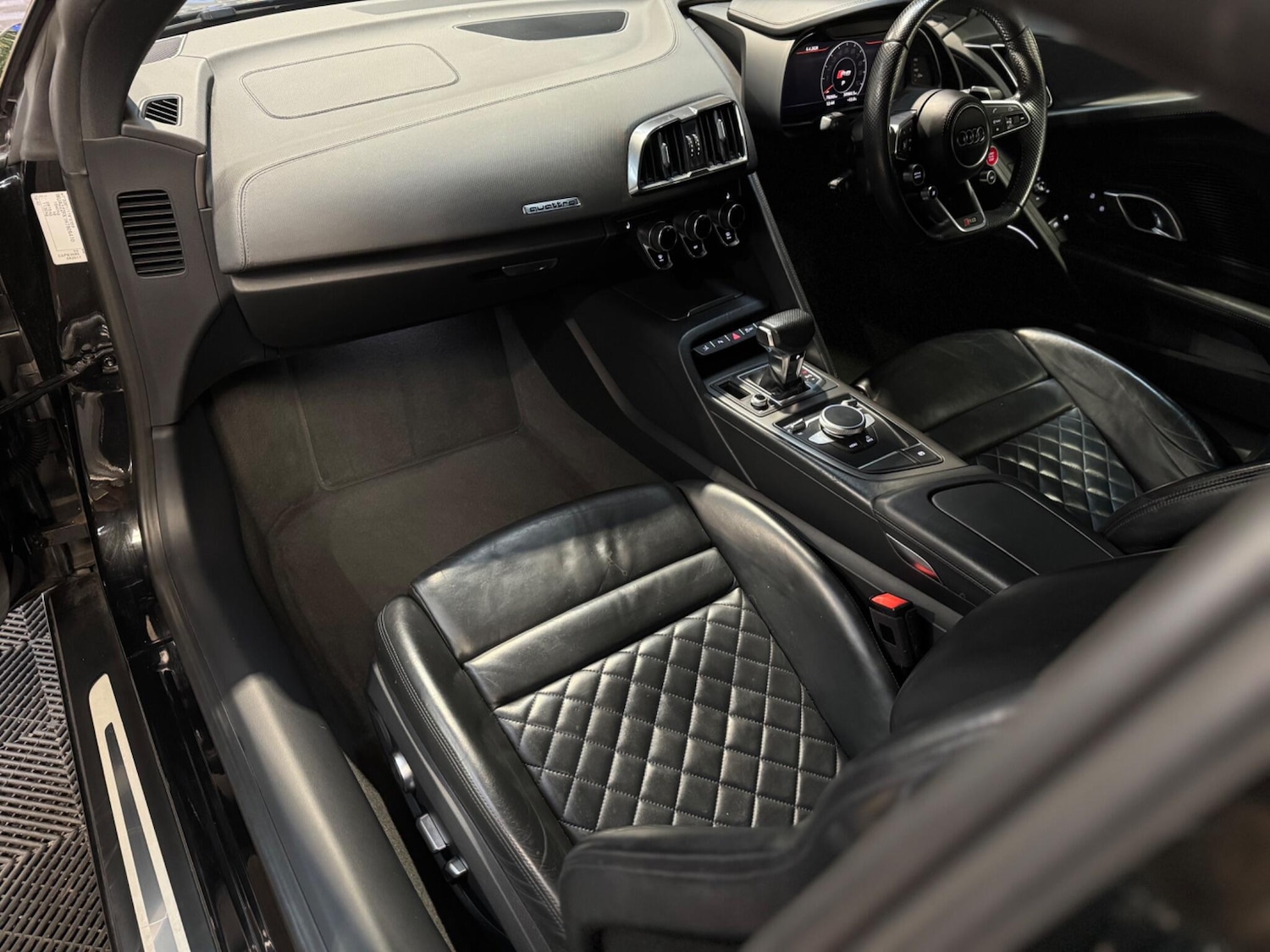 Used Audi R8 for sale - 78147795: Photo 15