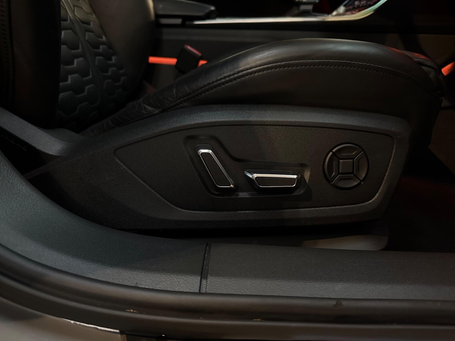 Used Audi RS6 Avant 2020 for sale - 76865271: Photo 36