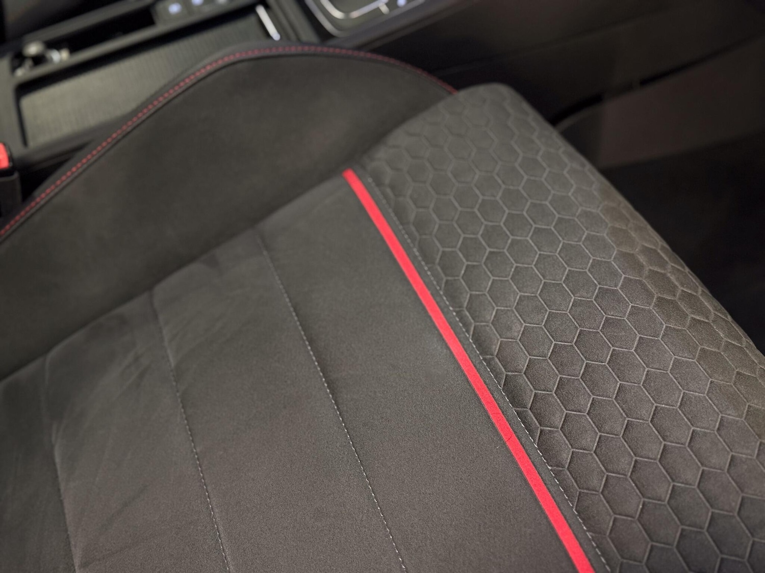 Used Volkswagen Golf 2019 for sale - 77130860: Photo 38