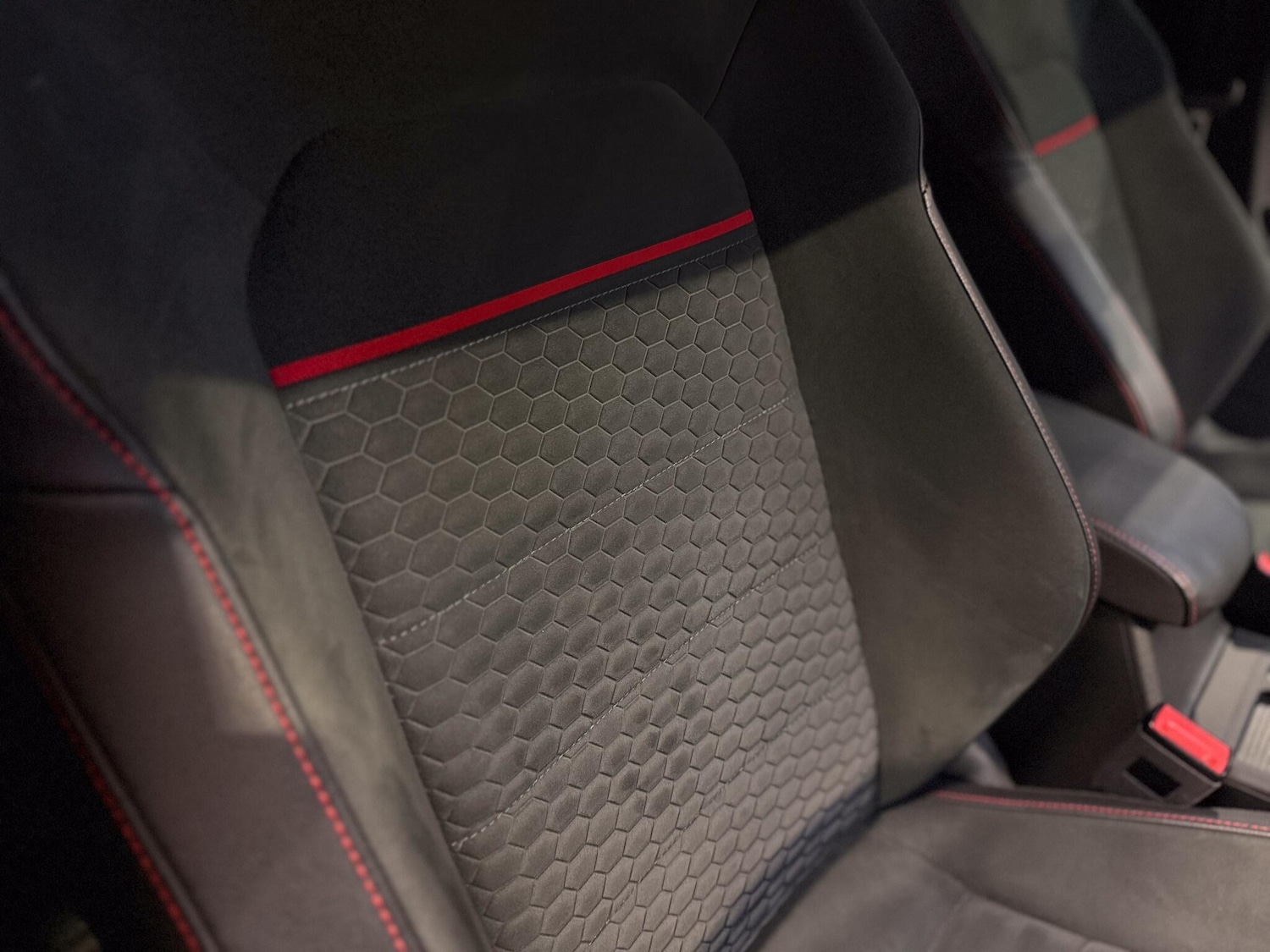 Used Volkswagen Golf 2019 for sale - 77130860: Photo 40