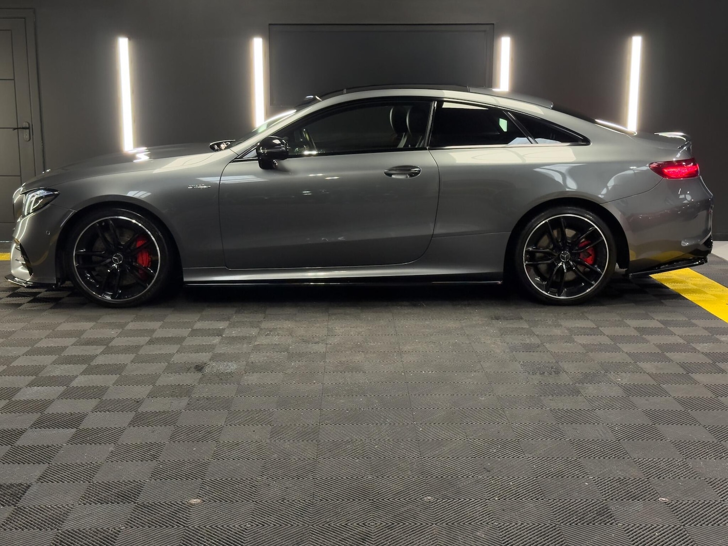 Used Mercedes-Benz E Class 2019 for sale - 78006469: Photo 2