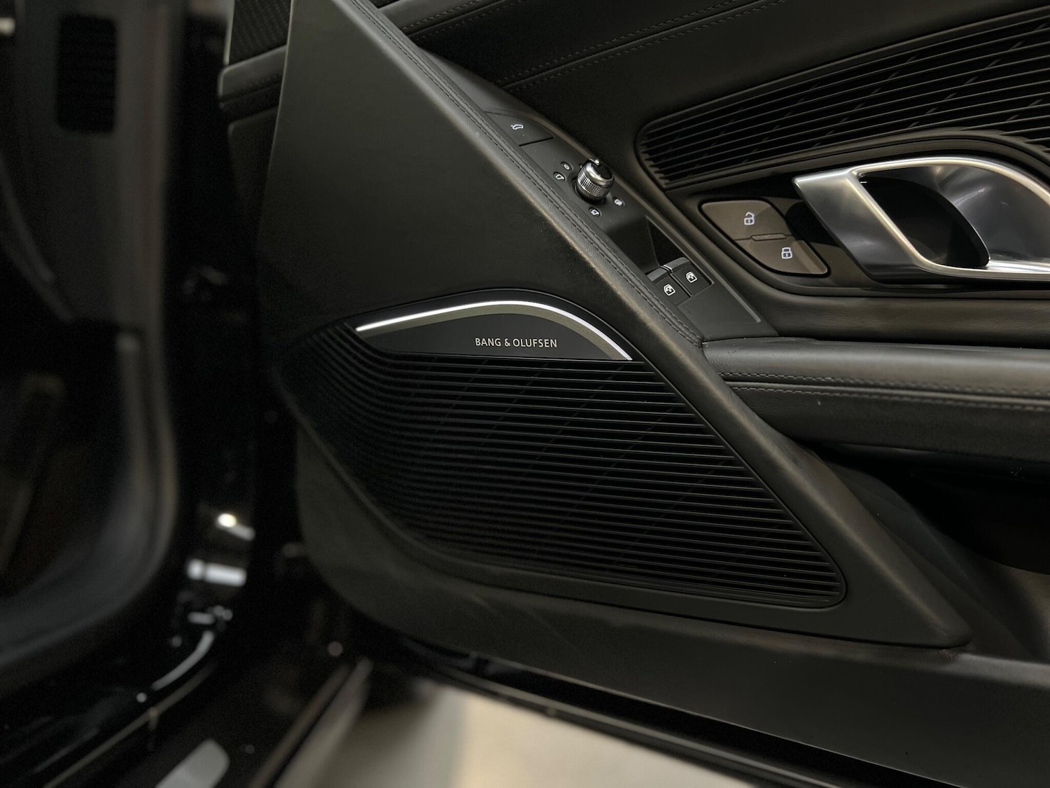 Used Audi R8 2017 for sale - 76996831: Photo 40