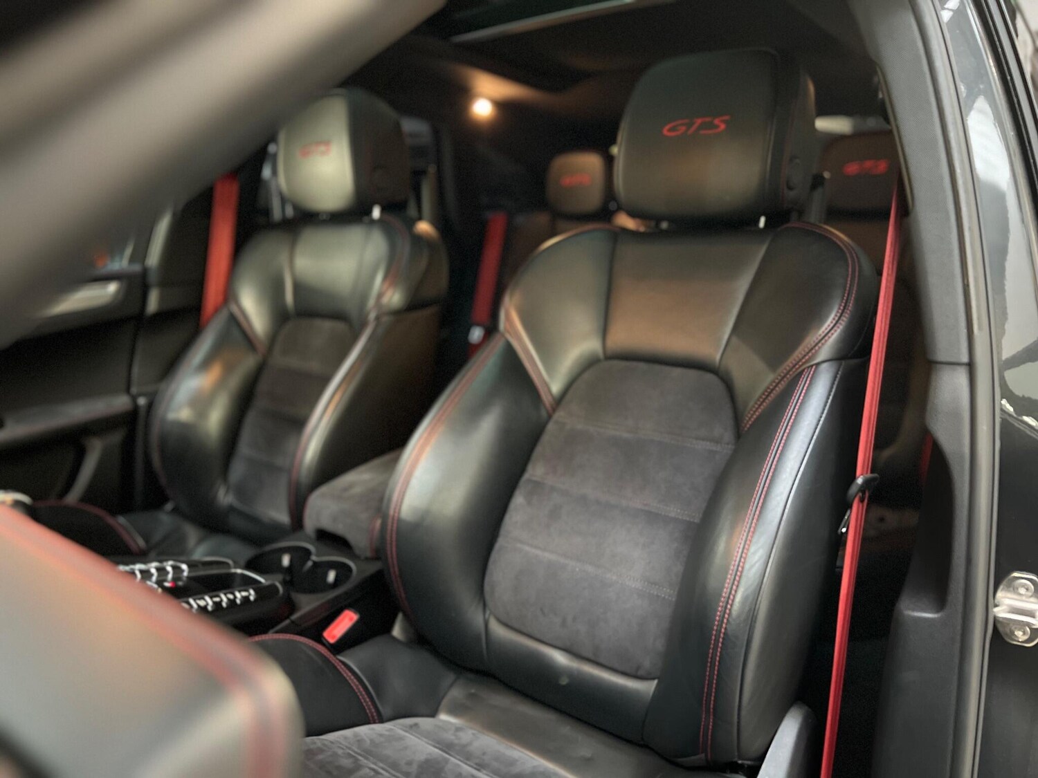 Used Porsche Macan for sale - 76658993: Photo 21