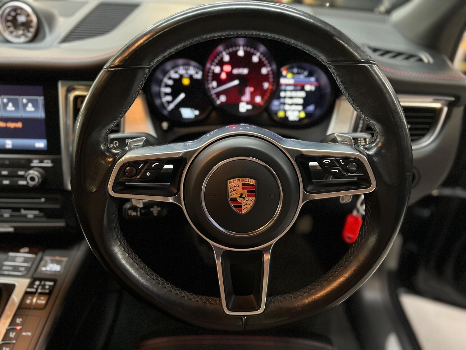 Used Porsche Macan for sale - 76658993: Photo 26