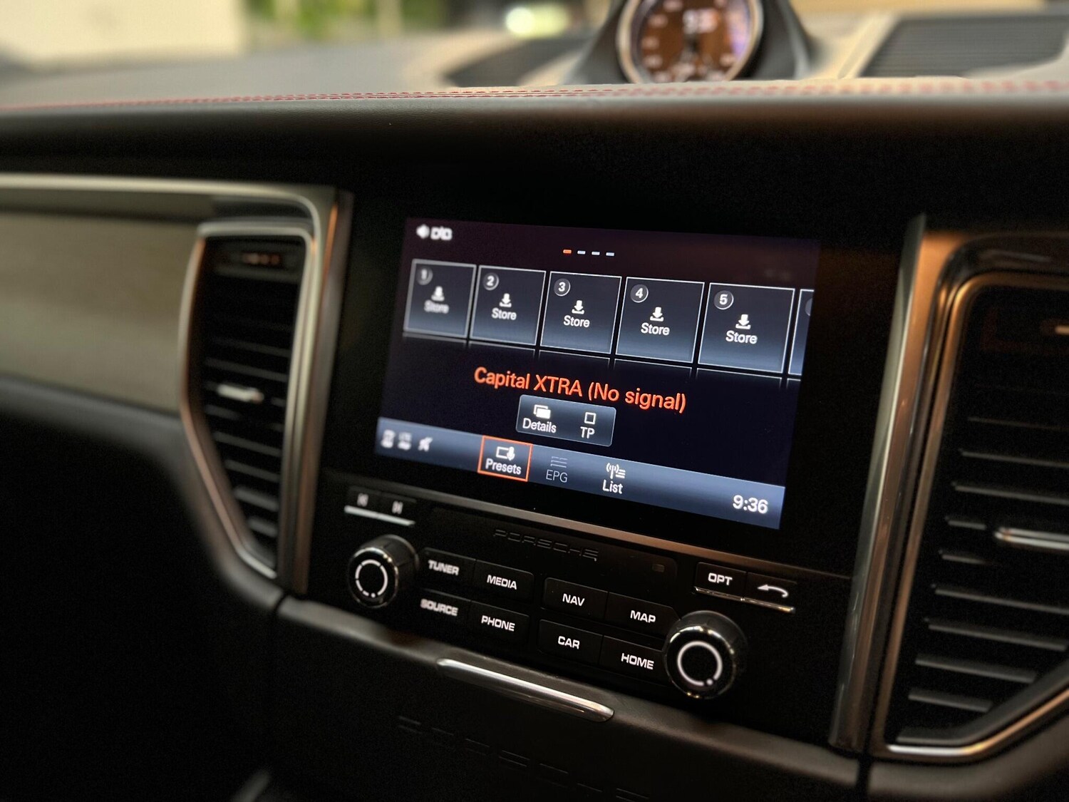 Used Porsche Macan for sale - 76658993: Photo 31