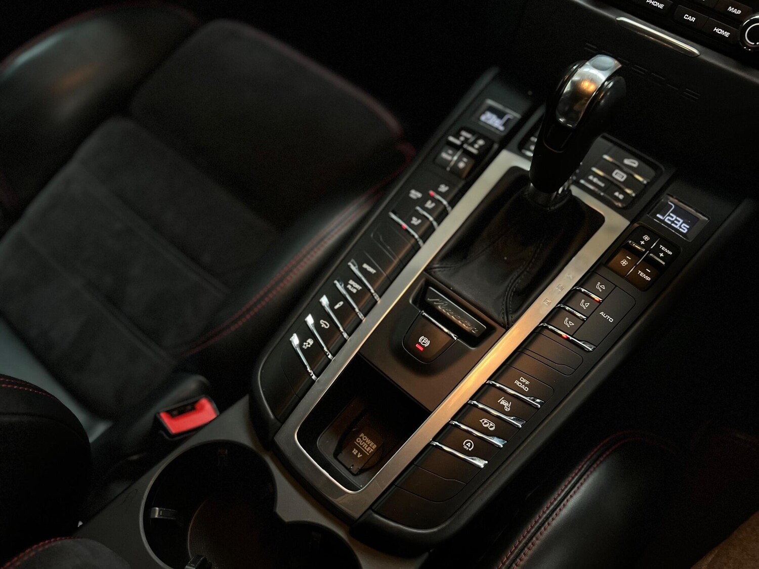 Used Porsche Macan for sale - 76658993: Photo 33