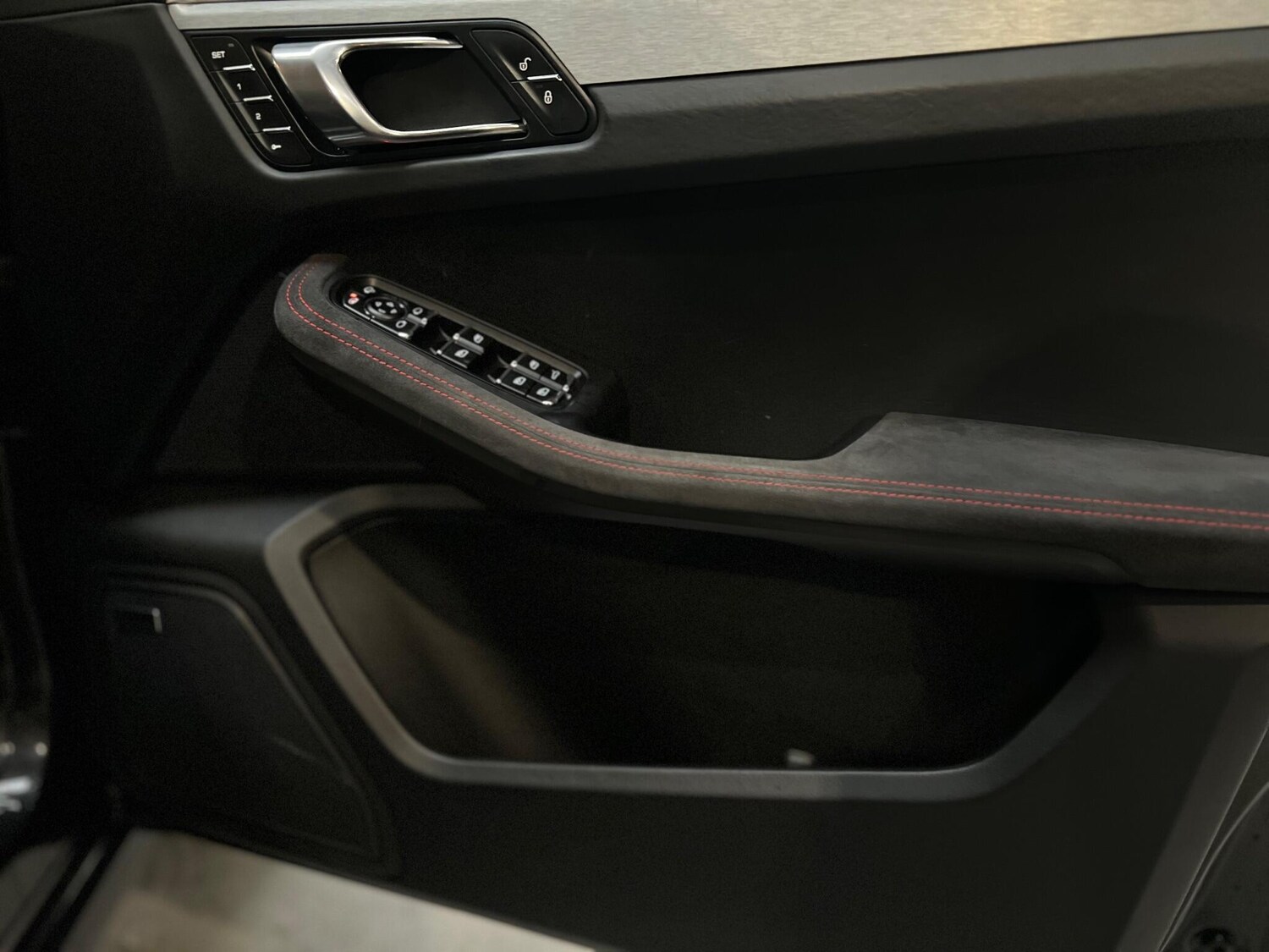 Used Porsche Macan for sale - 76658993: Photo 43