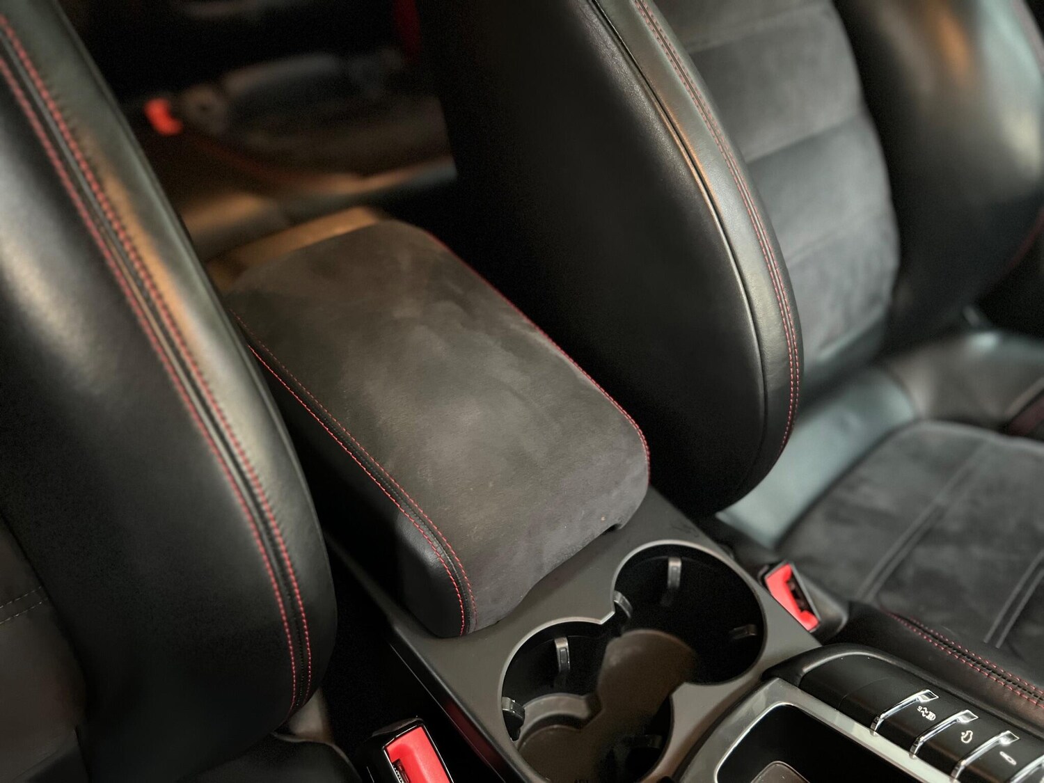 Used Porsche Macan for sale - 76658993: Photo 48