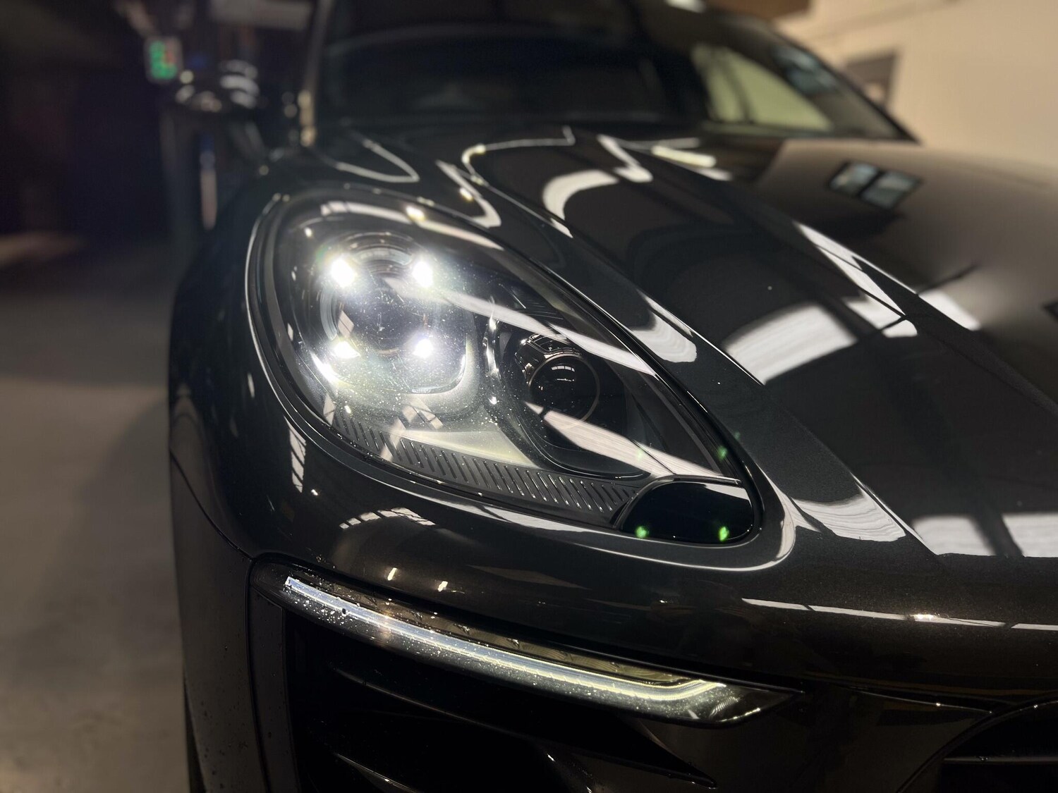 Used Porsche Macan for sale - 76658993: Photo 8