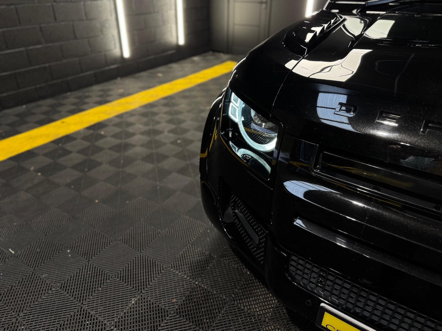 Used Land Rover Defender 110 for sale - 76965196: Photo 10